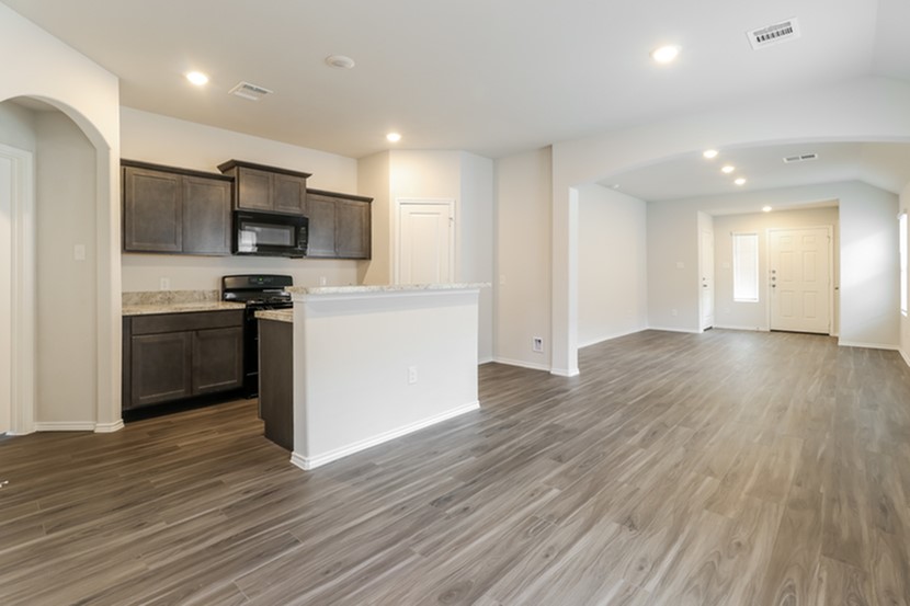 435 Sussex Everman TX 76140