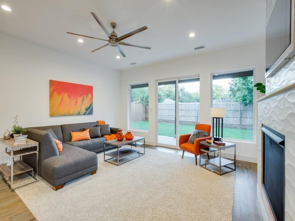 4310 Merrell Road Dallas TX 75229