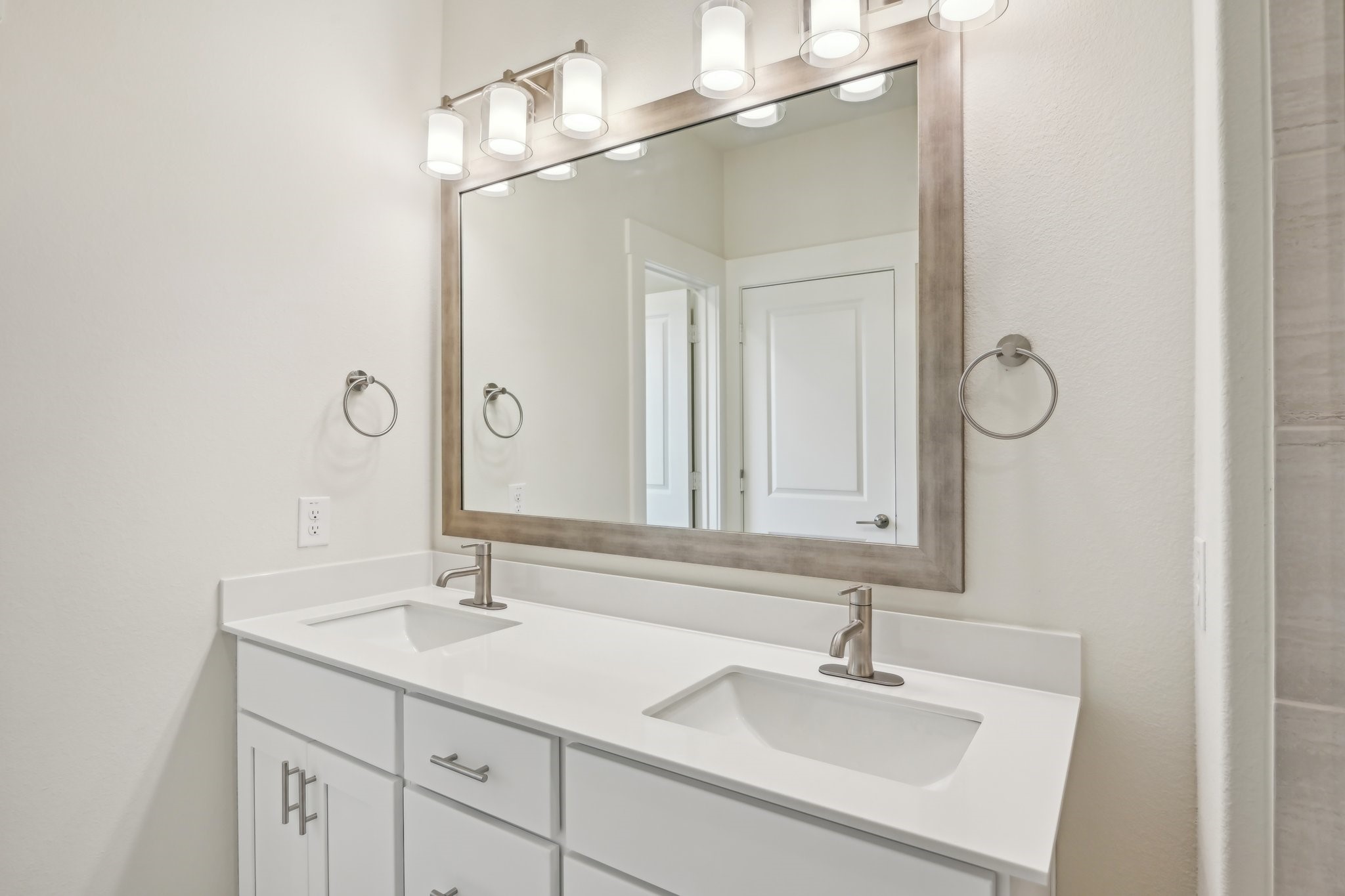 12895 Red Hawk Drive Farmers Branch TX 75234