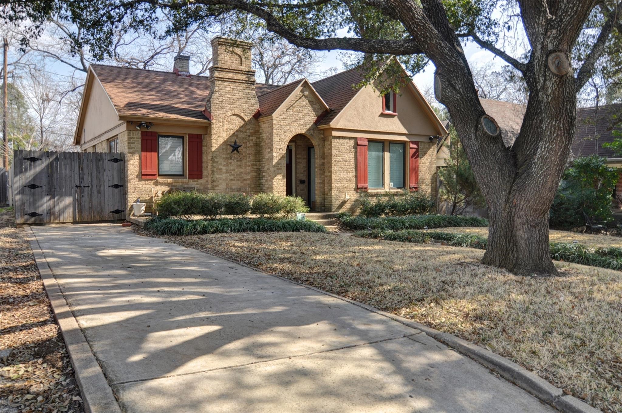 3237 Odessa Avenue Fort Worth TX 76109