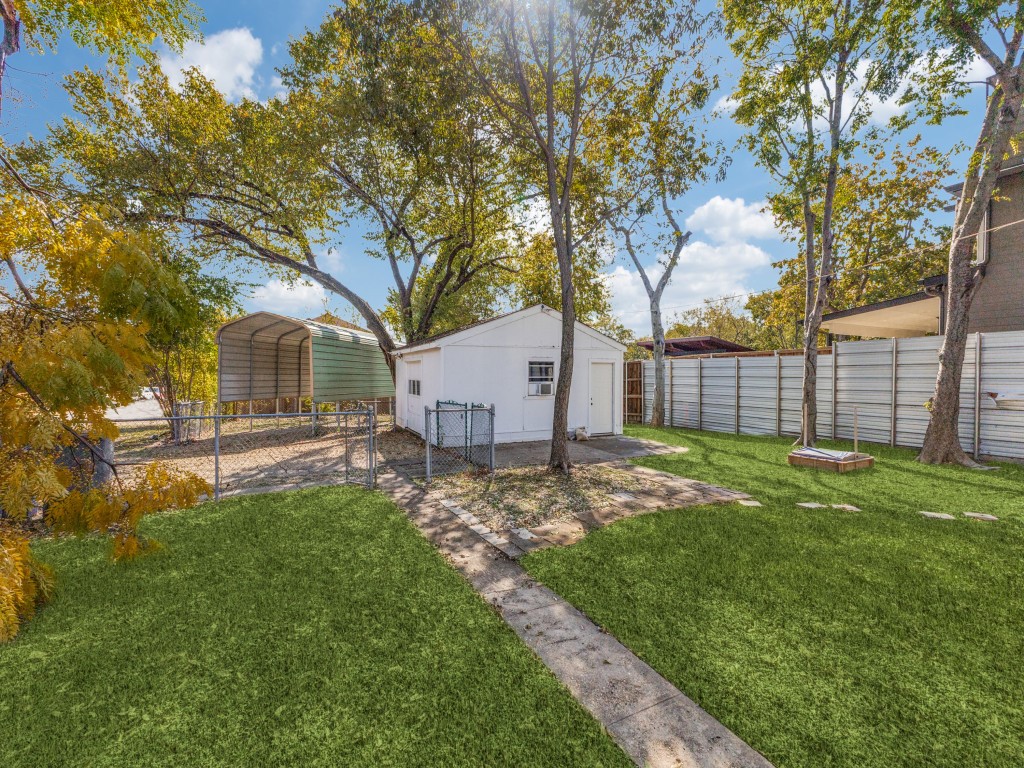 8822 San Benito Way Dallas TX 75218