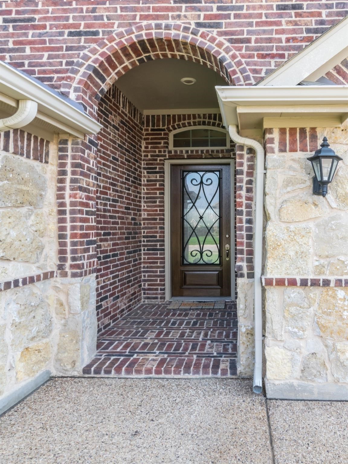 313 Wyndale Court Lewisville TX 75056