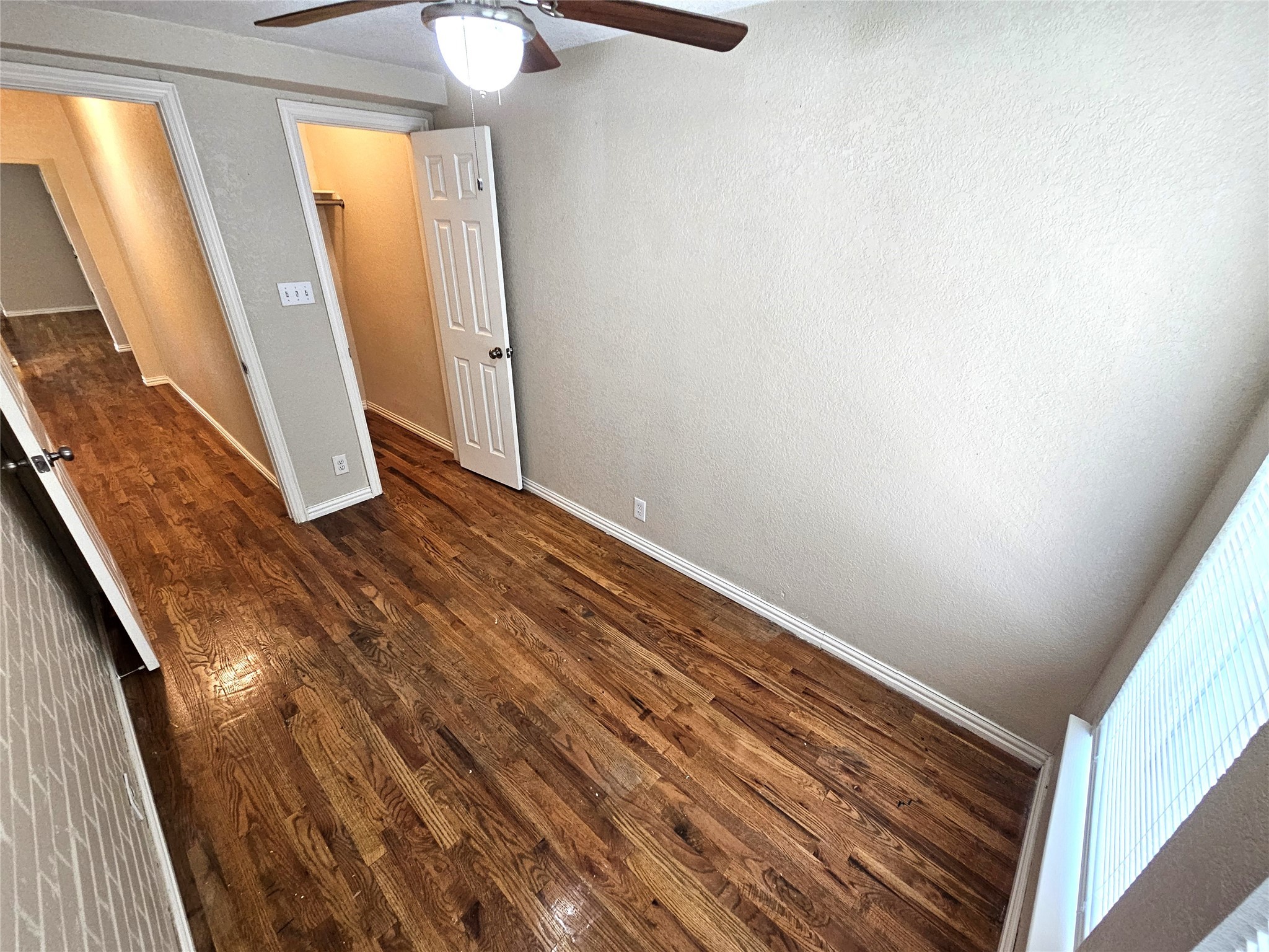 1927 W 10th Street Dallas TX 75208