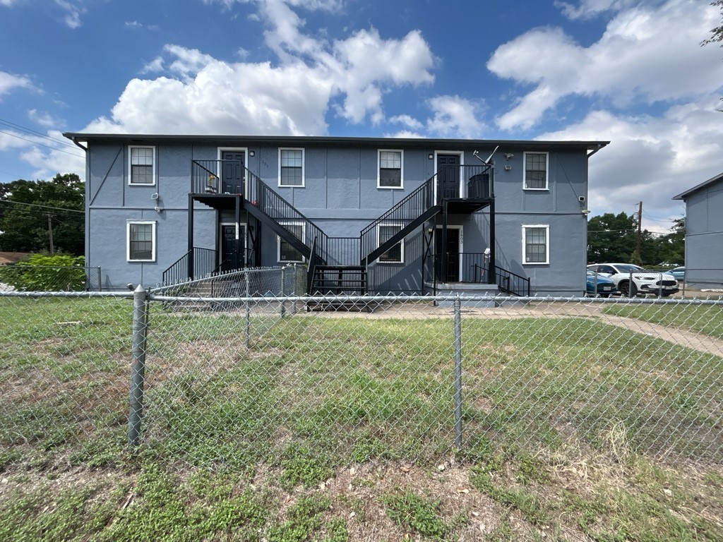 1615 Voirin Road Irving TX 75061