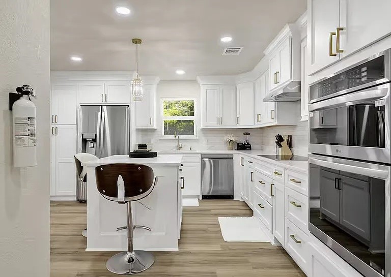 9690 Fallbrook Drive Dallas TX 75243