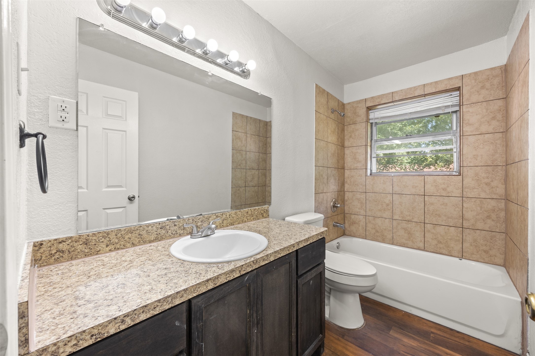 2410 Linda Drive Ennis TX 75119