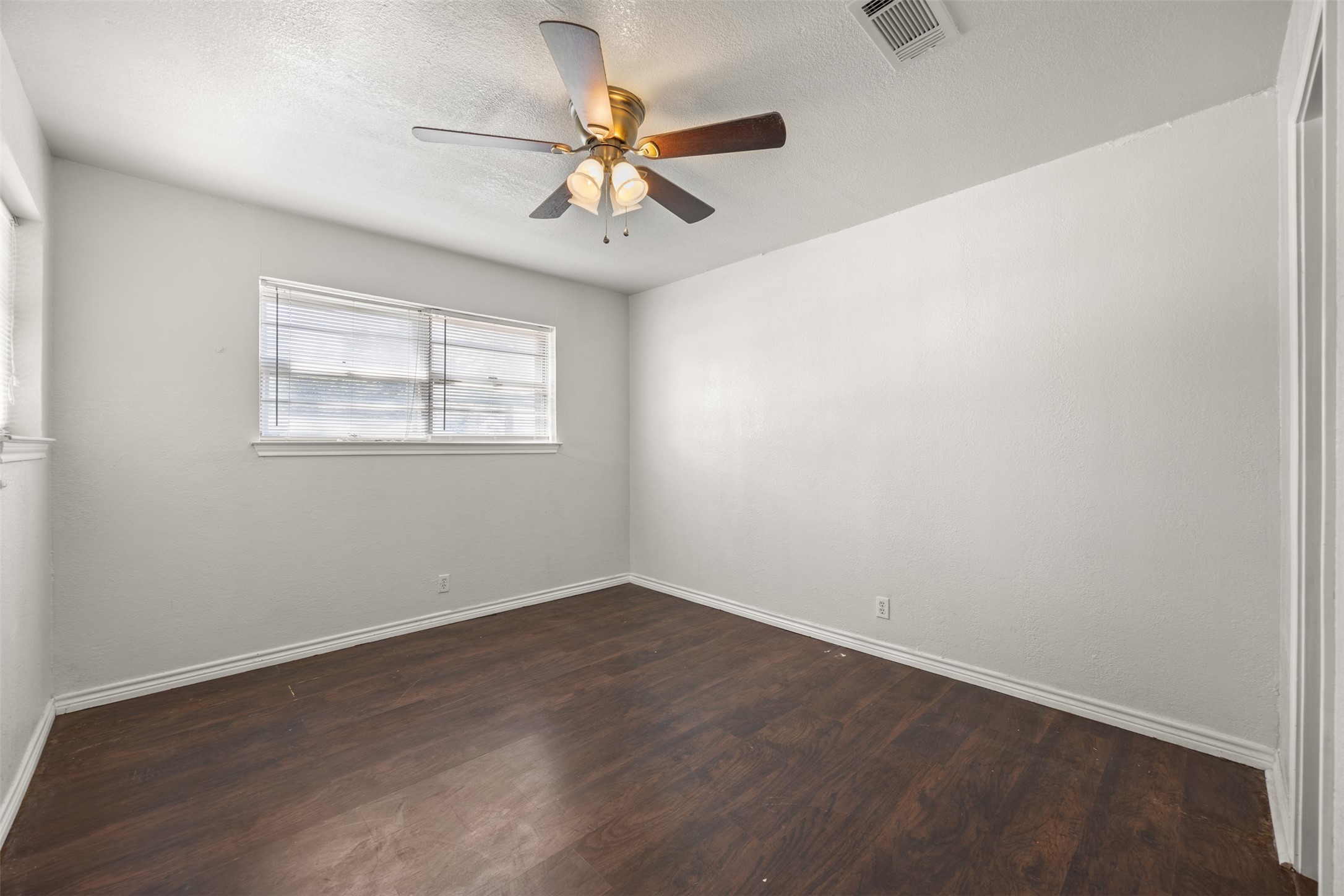2410 Linda Drive Ennis TX 75119