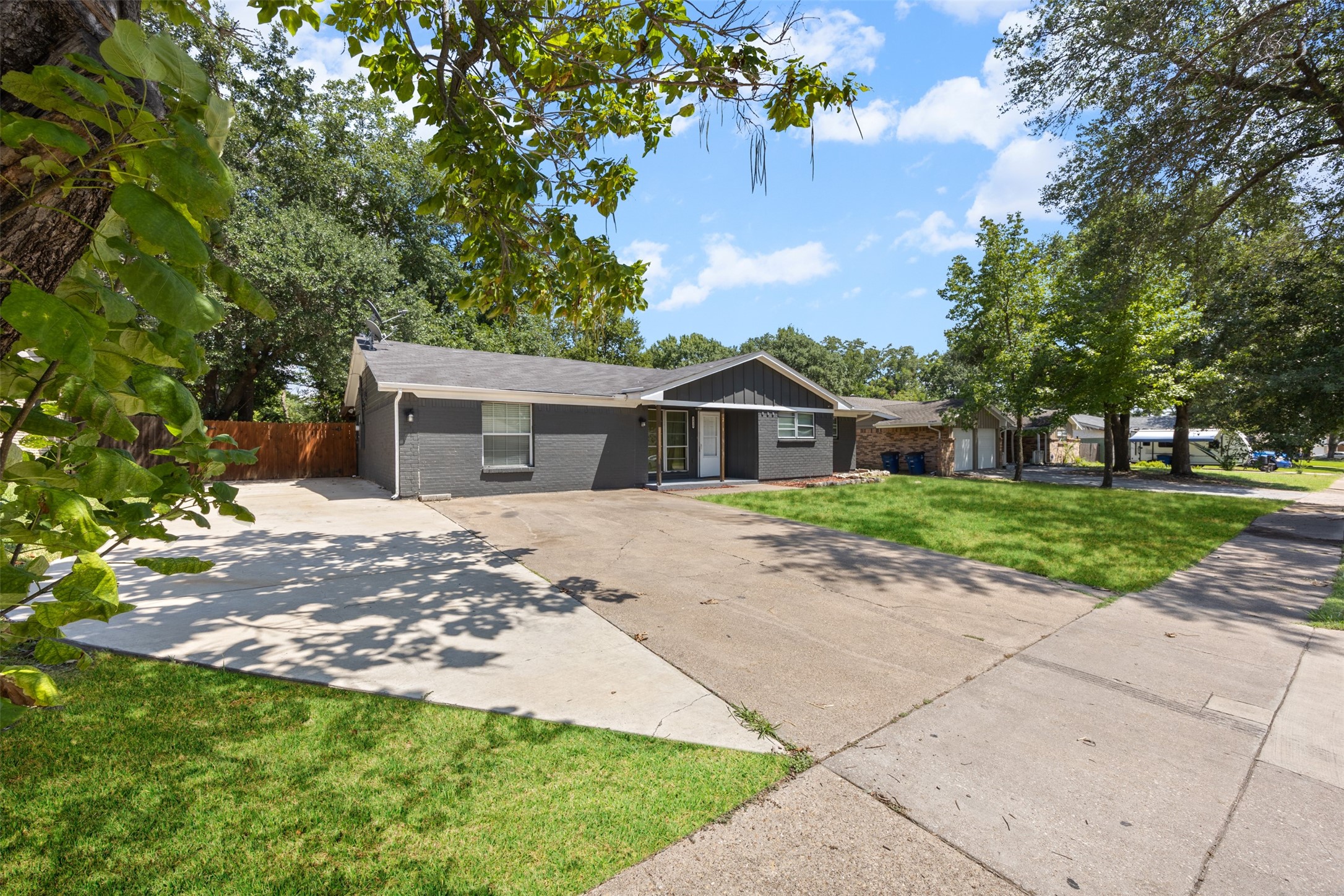 2410 Linda Drive Ennis TX 75119