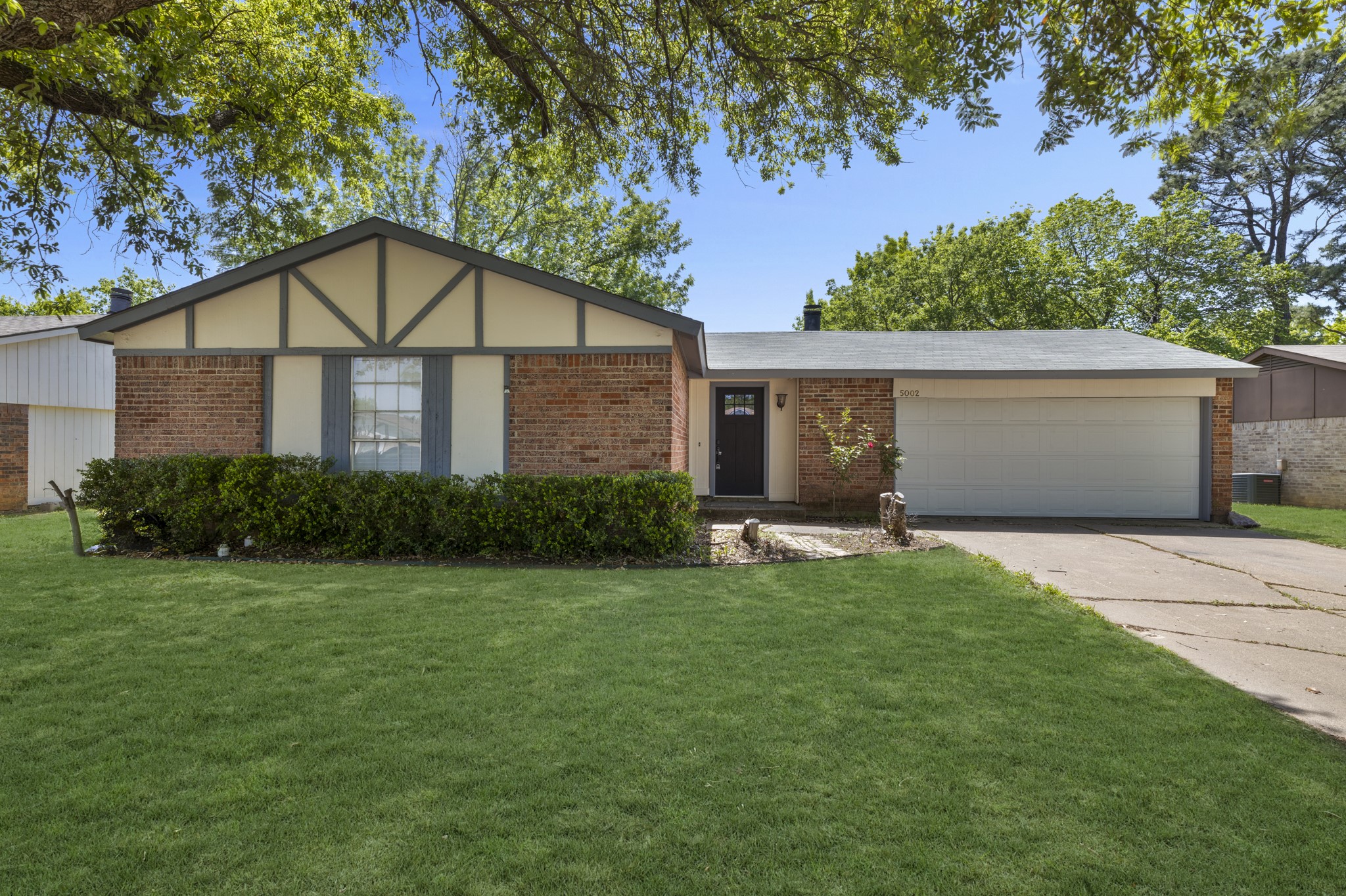 5002 French Wood Drive Arlington TX 76016