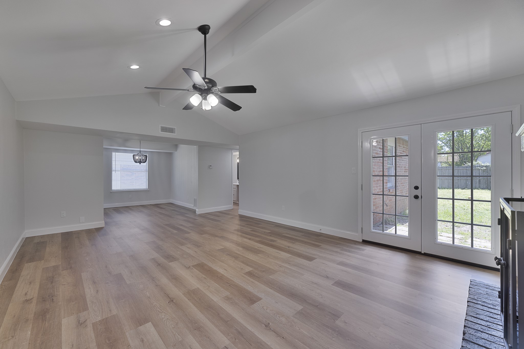 5002 French Wood Drive Arlington TX 76016