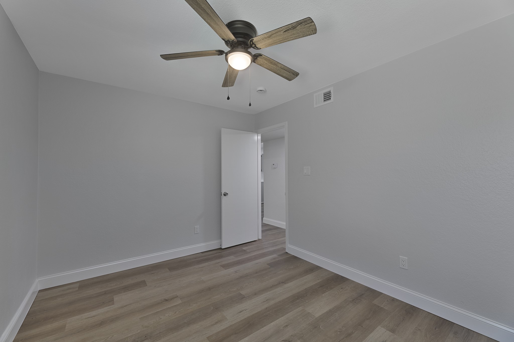 5002 French Wood Drive Arlington TX 76016