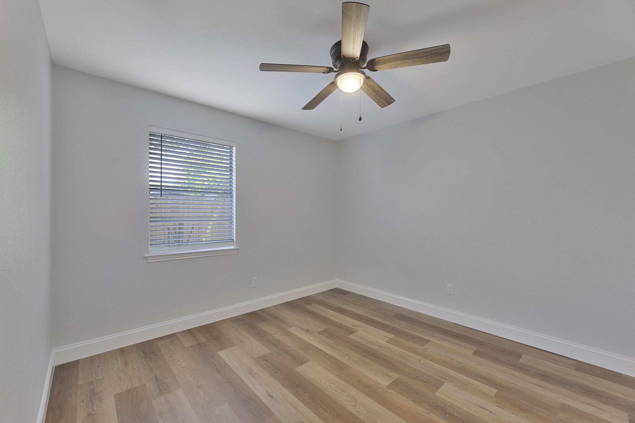 5002 French Wood Drive Arlington TX 76016