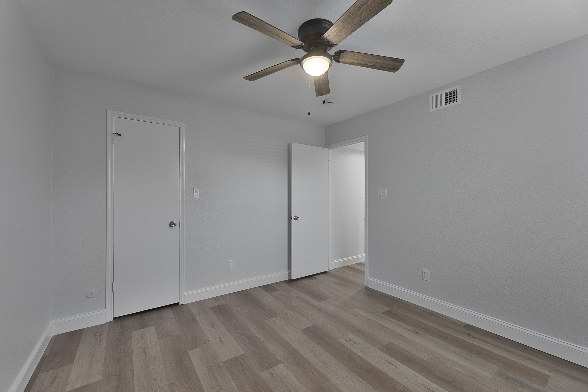 5002 French Wood Drive Arlington TX 76016