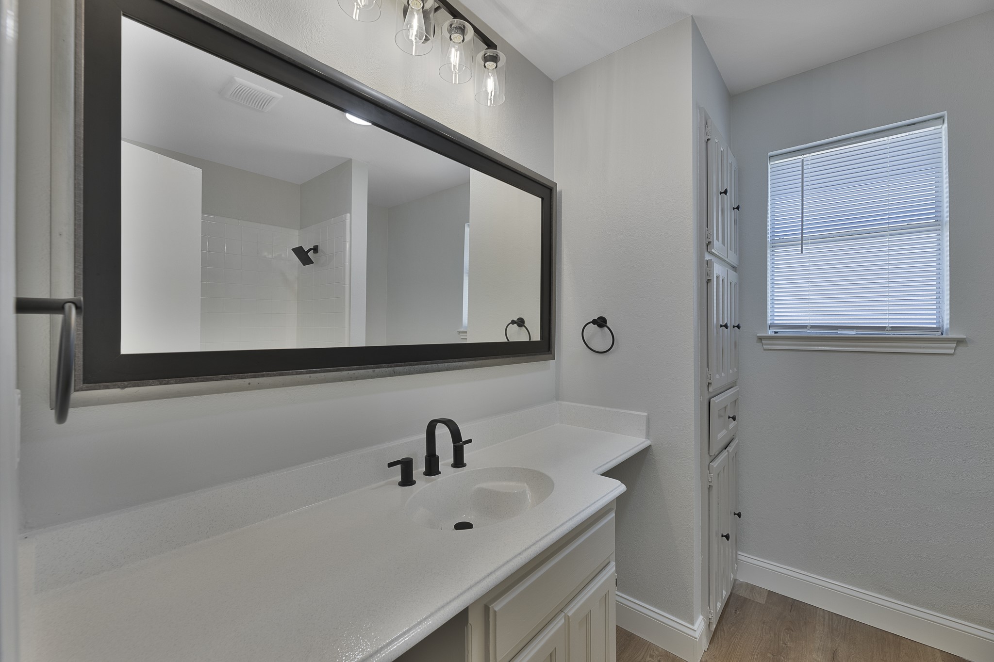 5002 French Wood Drive Arlington TX 76016