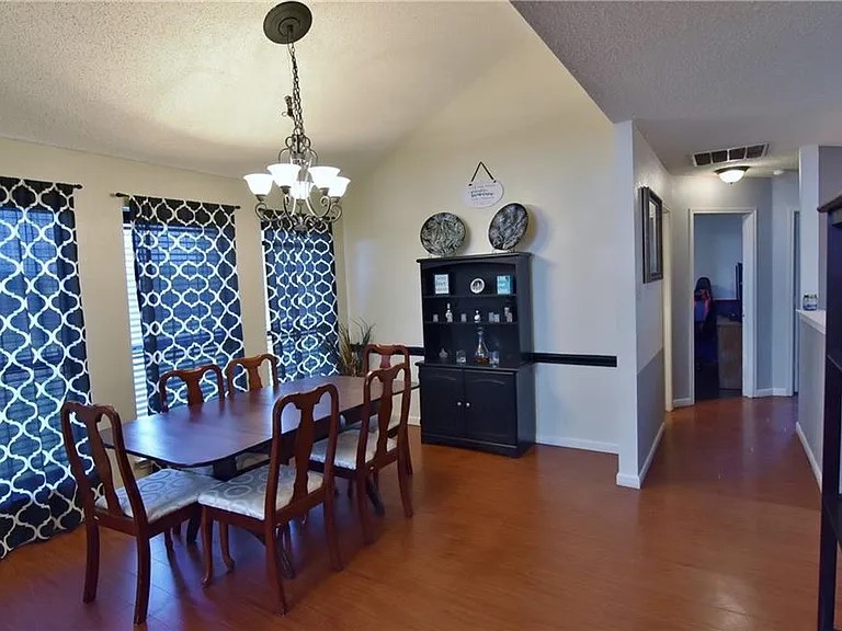 6323 Brookbriar Court Arlington TX 76018