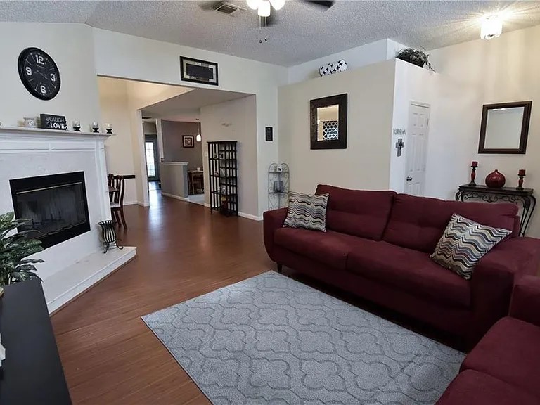 6323 Brookbriar Court Arlington TX 76018