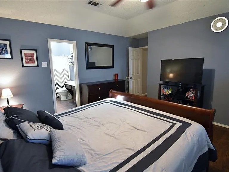 6323 Brookbriar Court Arlington TX 76018