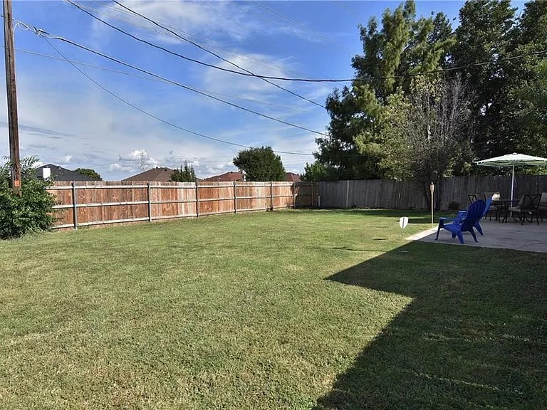 6323 Brookbriar Court Arlington TX 76018
