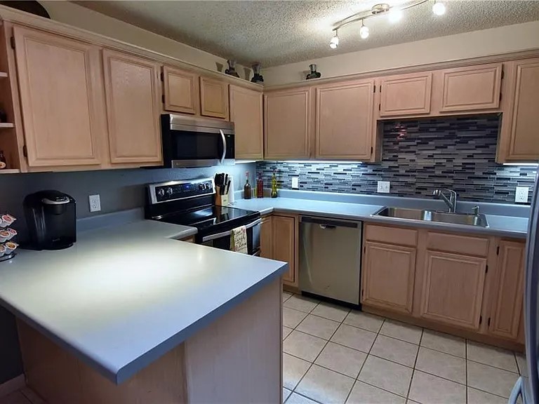 6323 Brookbriar Court Arlington TX 76018