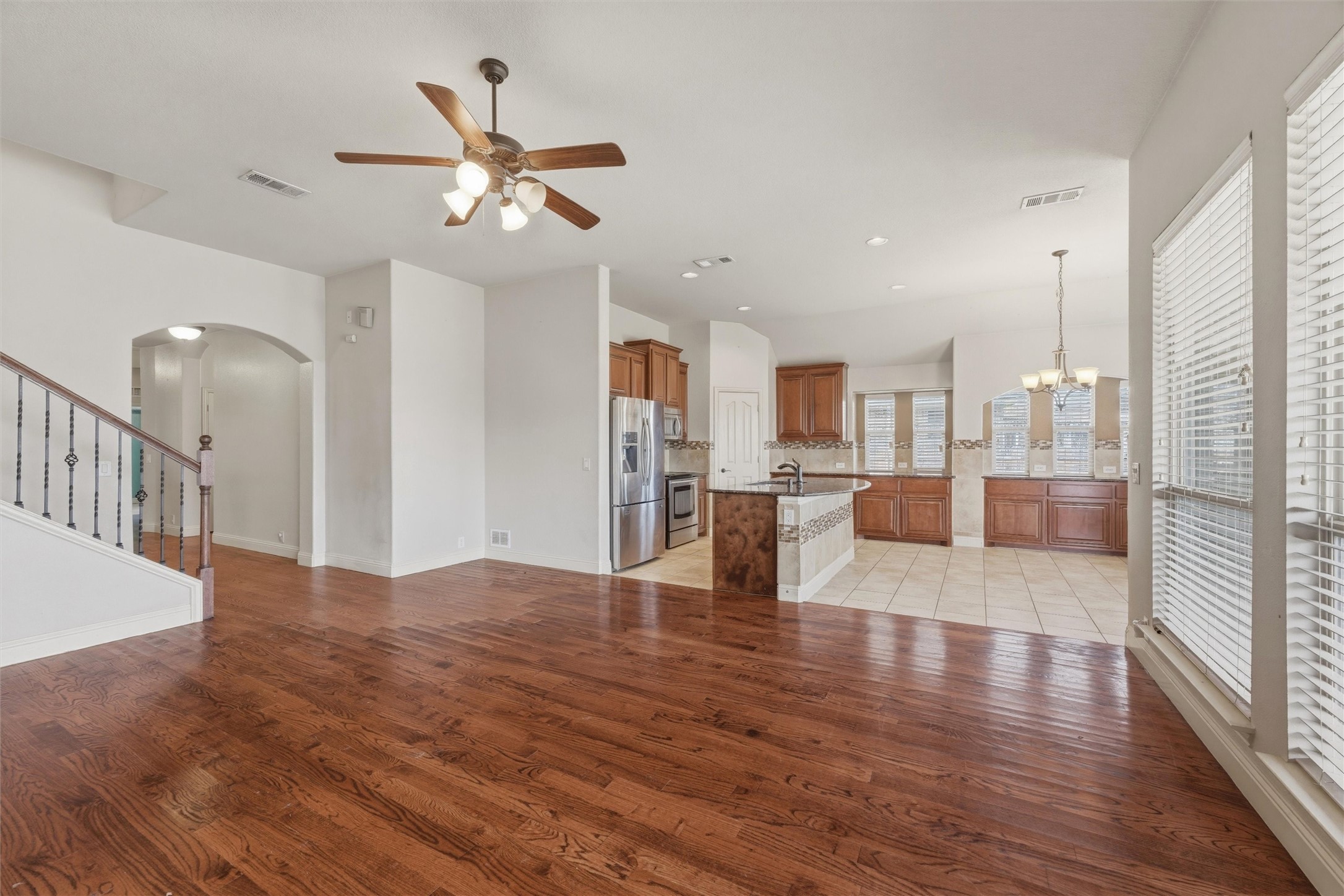 1310 Hearthstone Drive Burleson TX 76028
