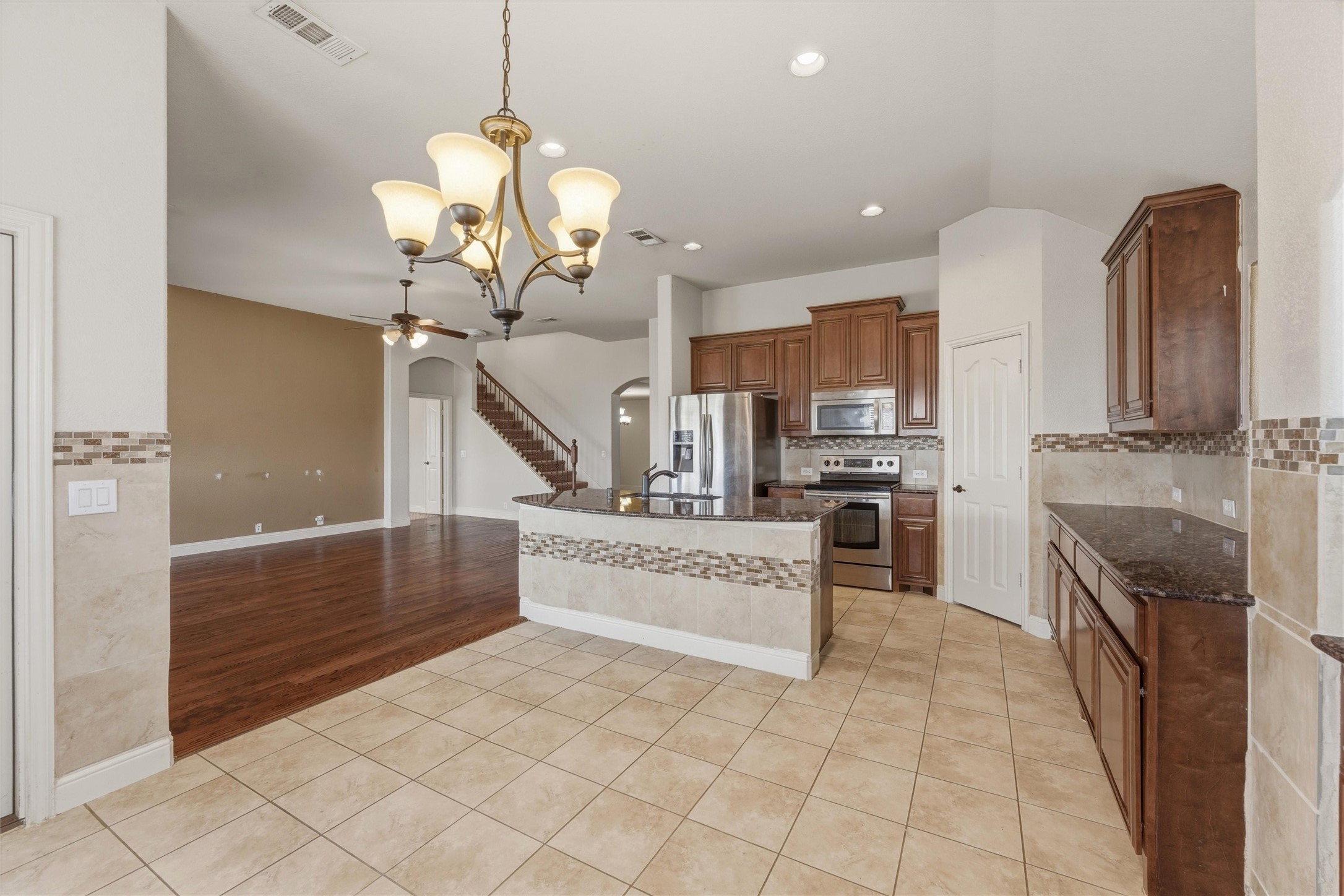 1310 Hearthstone Drive Burleson TX 76028