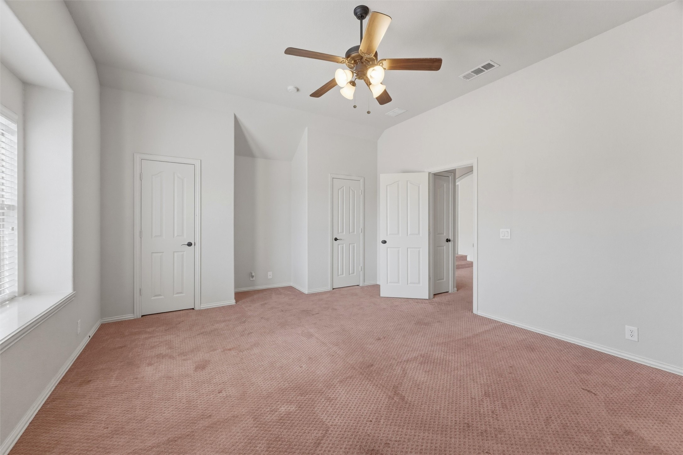 1310 Hearthstone Drive Burleson TX 76028