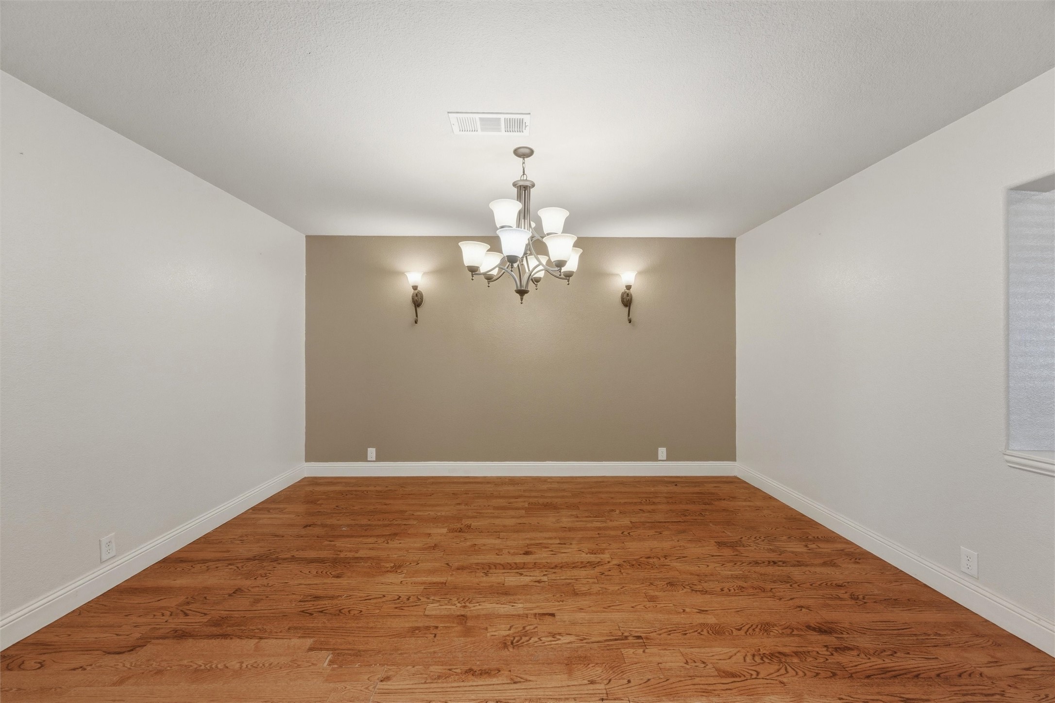 1310 Hearthstone Drive Burleson TX 76028