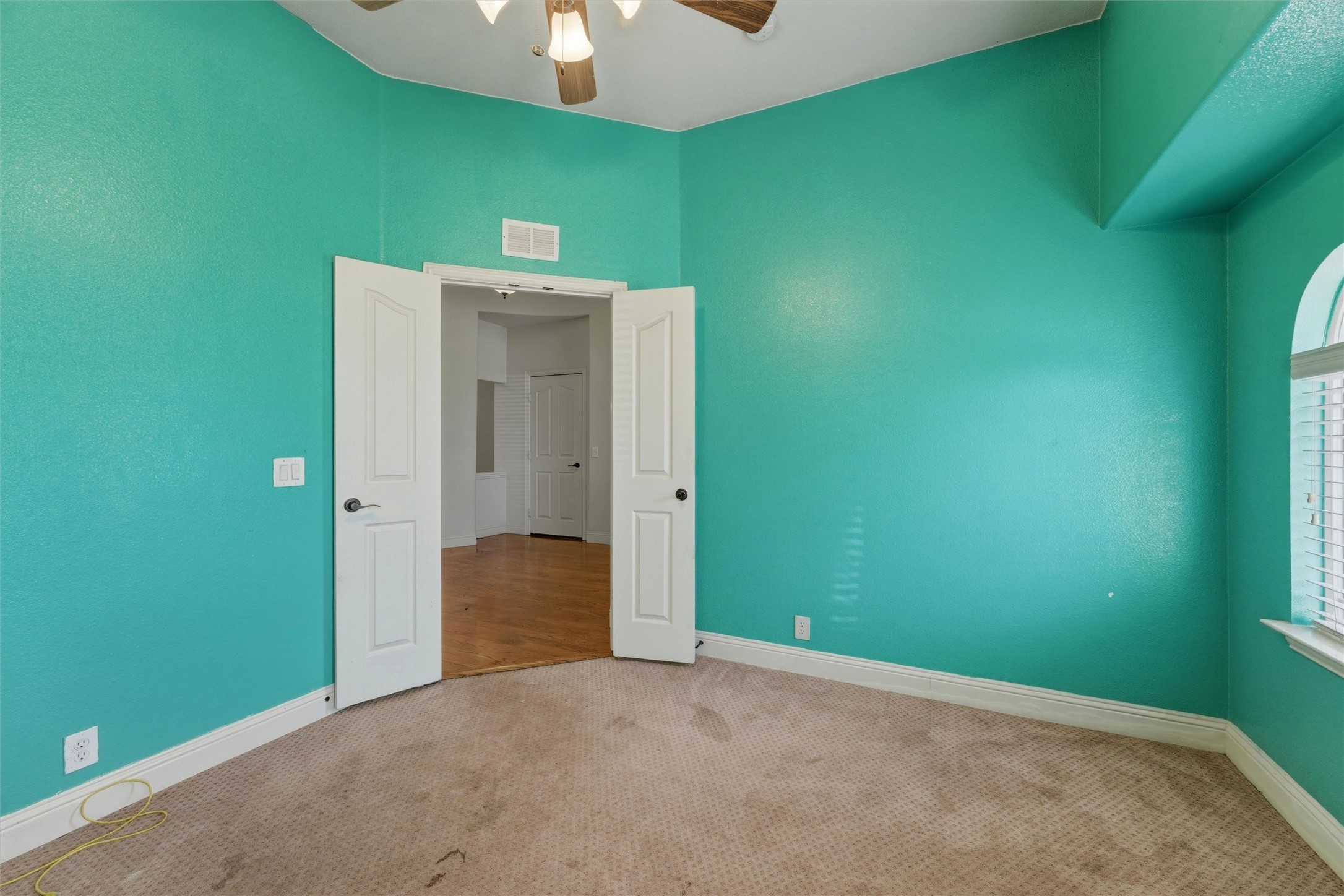 1310 Hearthstone Drive Burleson TX 76028