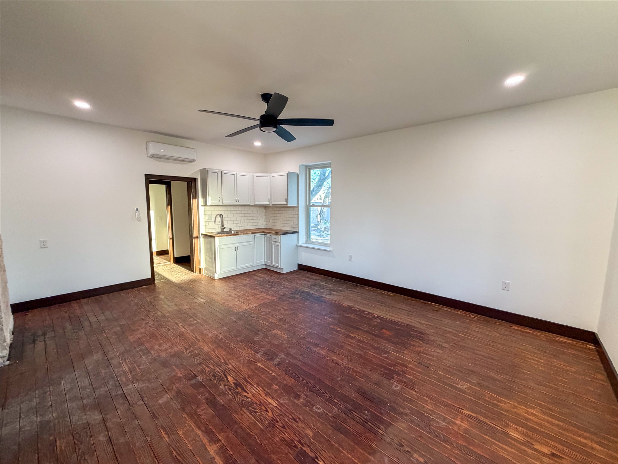 107 E Stone Street Collinsville TX 76233