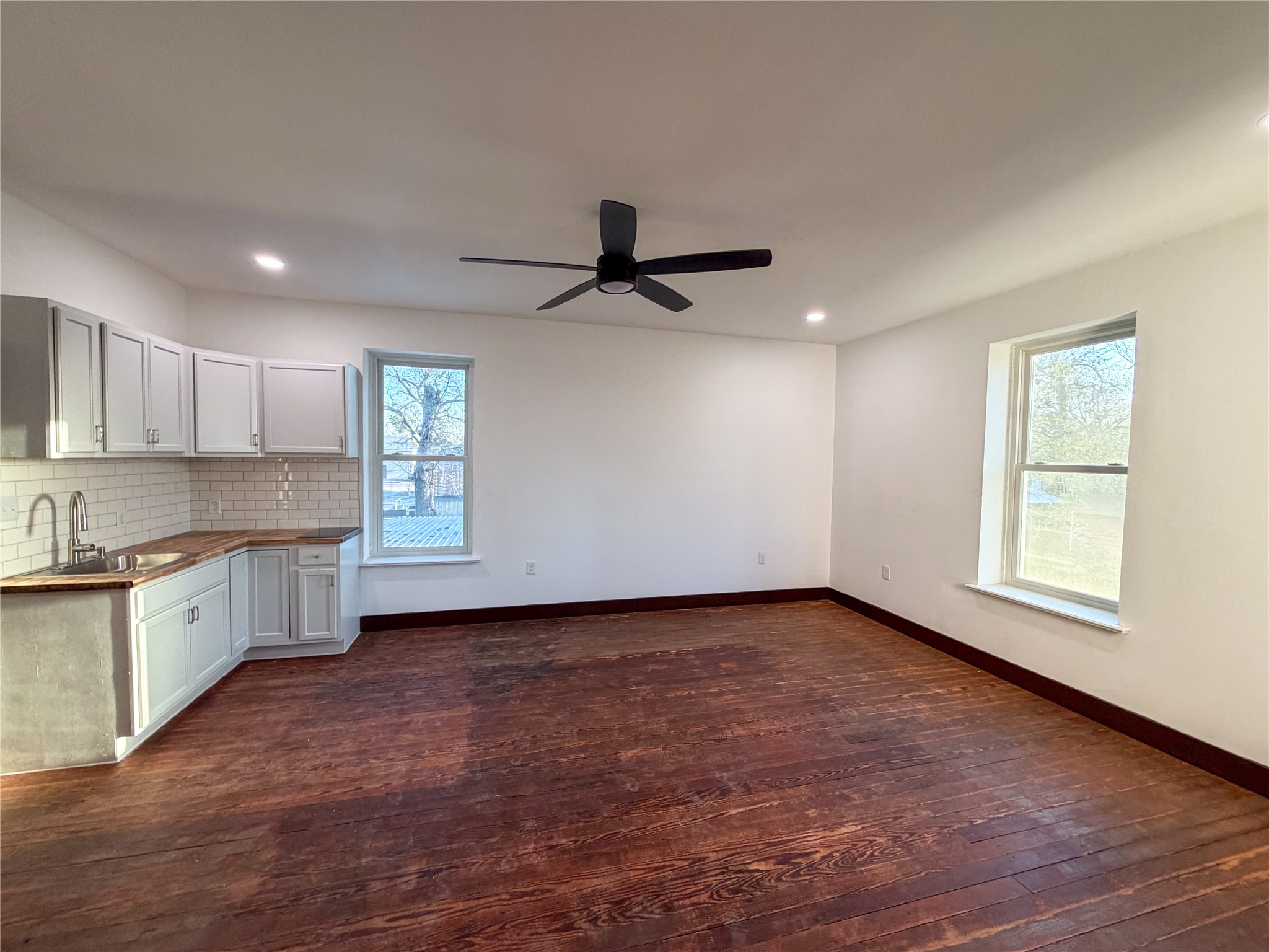 107 E Stone Street Collinsville TX 76233