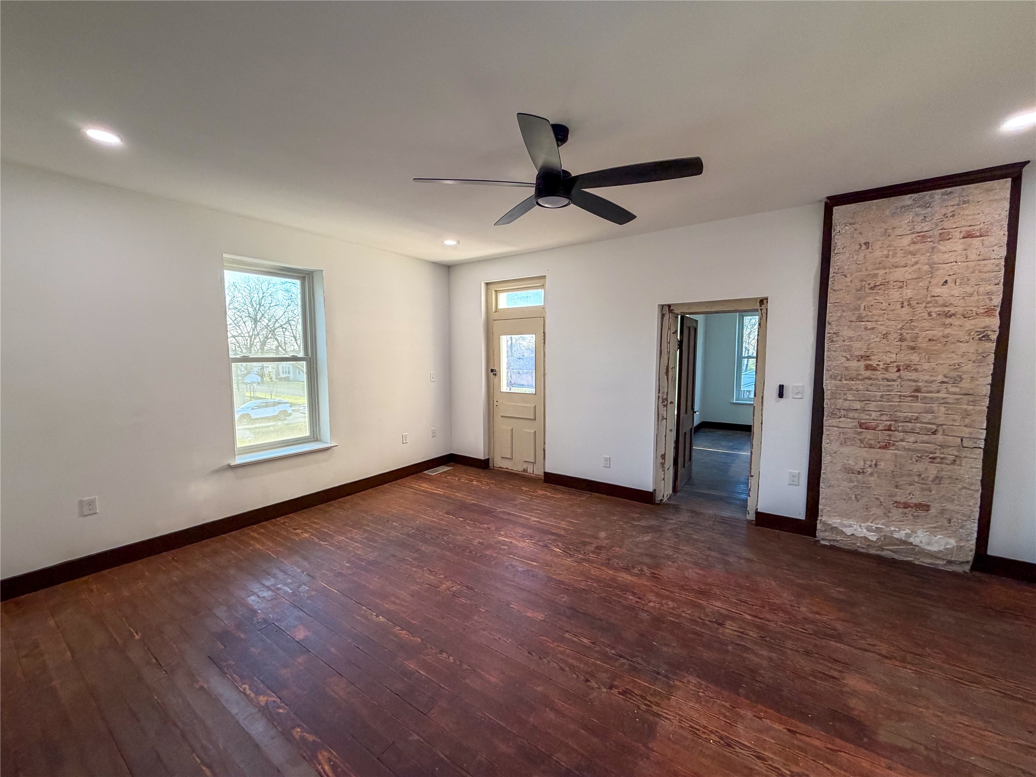 107 E Stone Street Collinsville TX 76233
