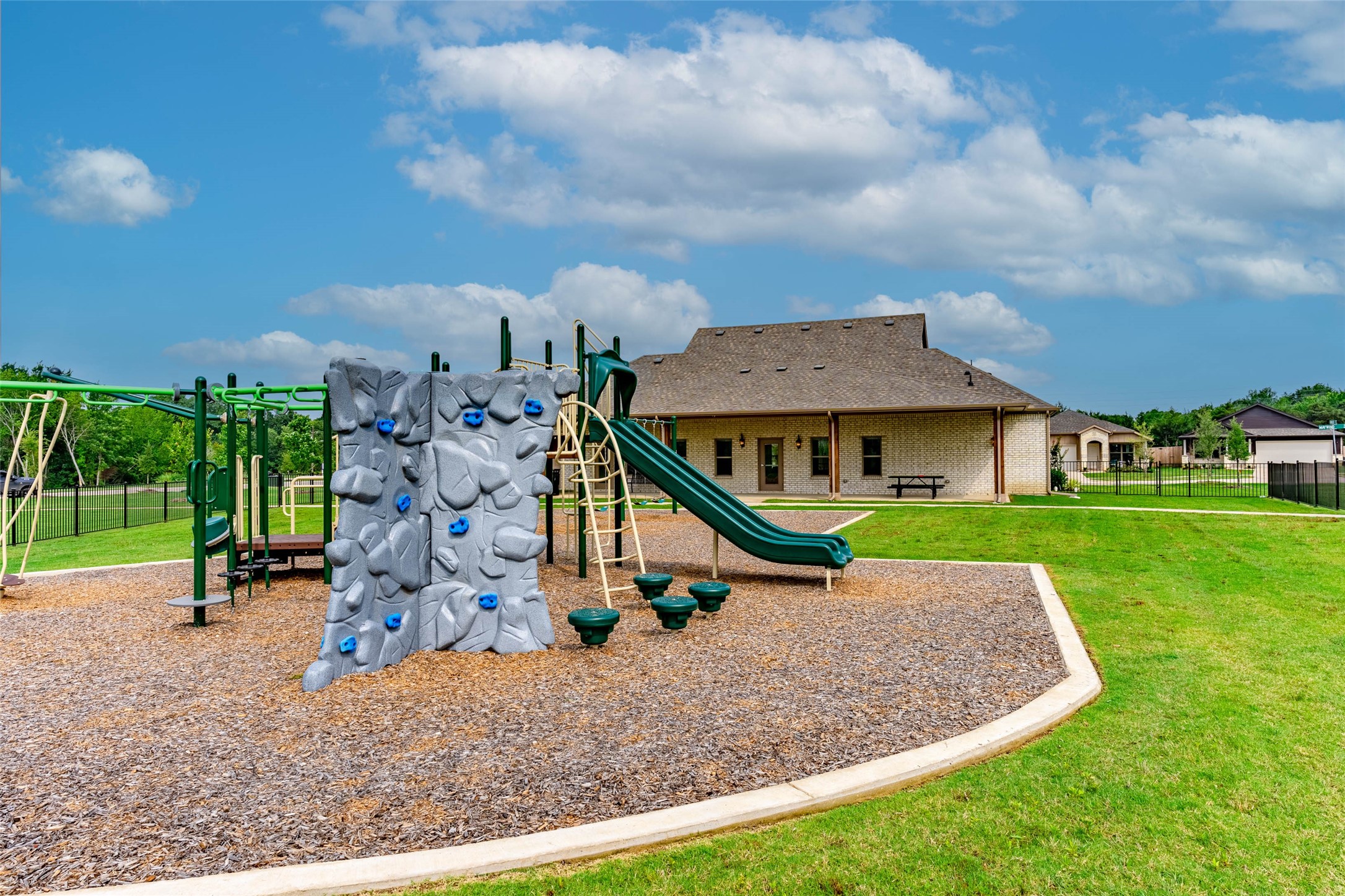 226 Still Glen Drive Terrell TX 75160