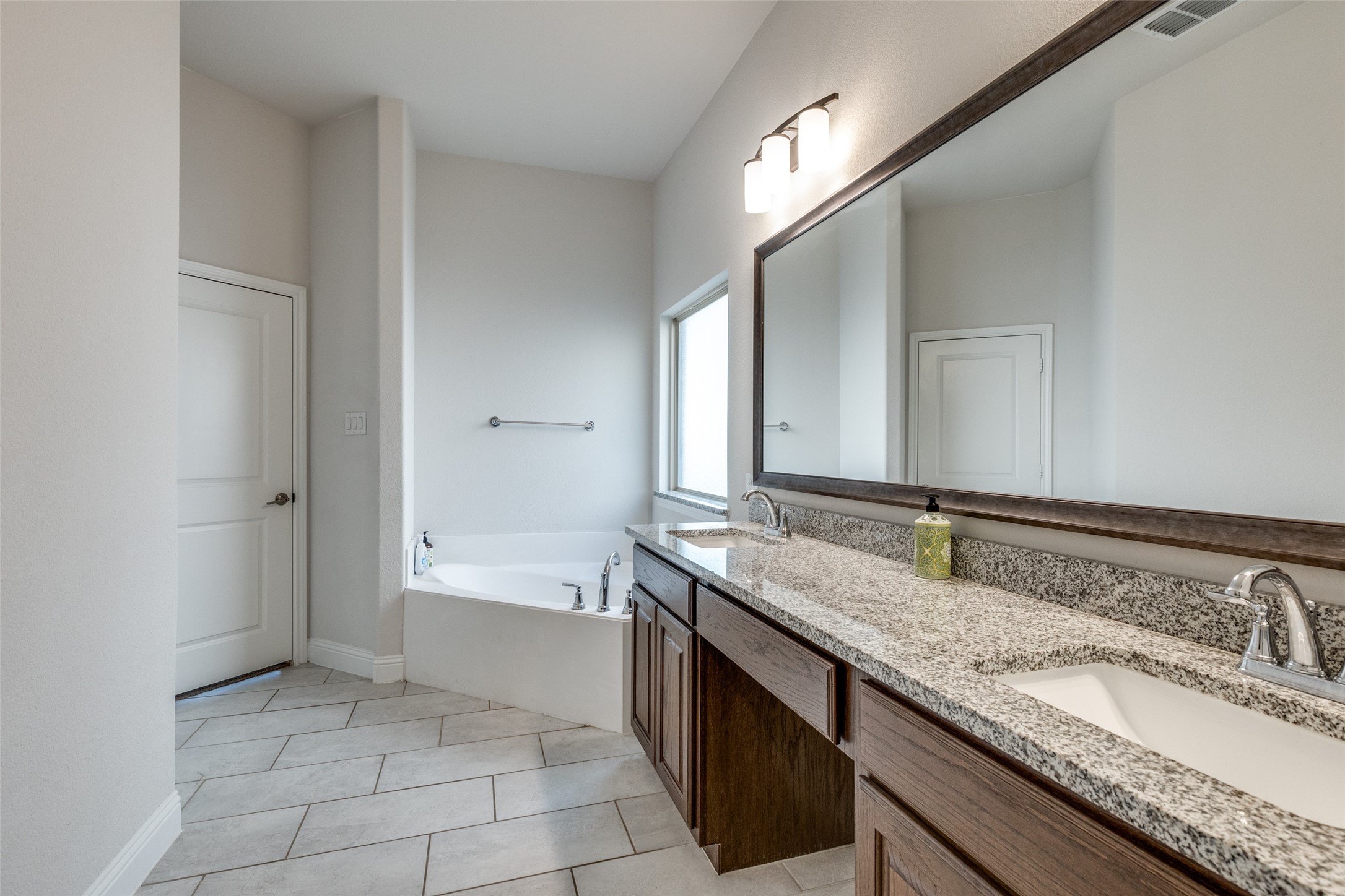 672 Harris Ridge Drive Arlington TX 76002