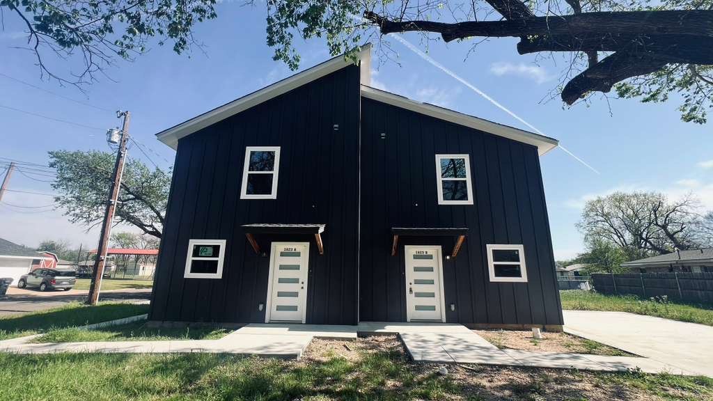 1623A Seley Avenue Waco TX 76704