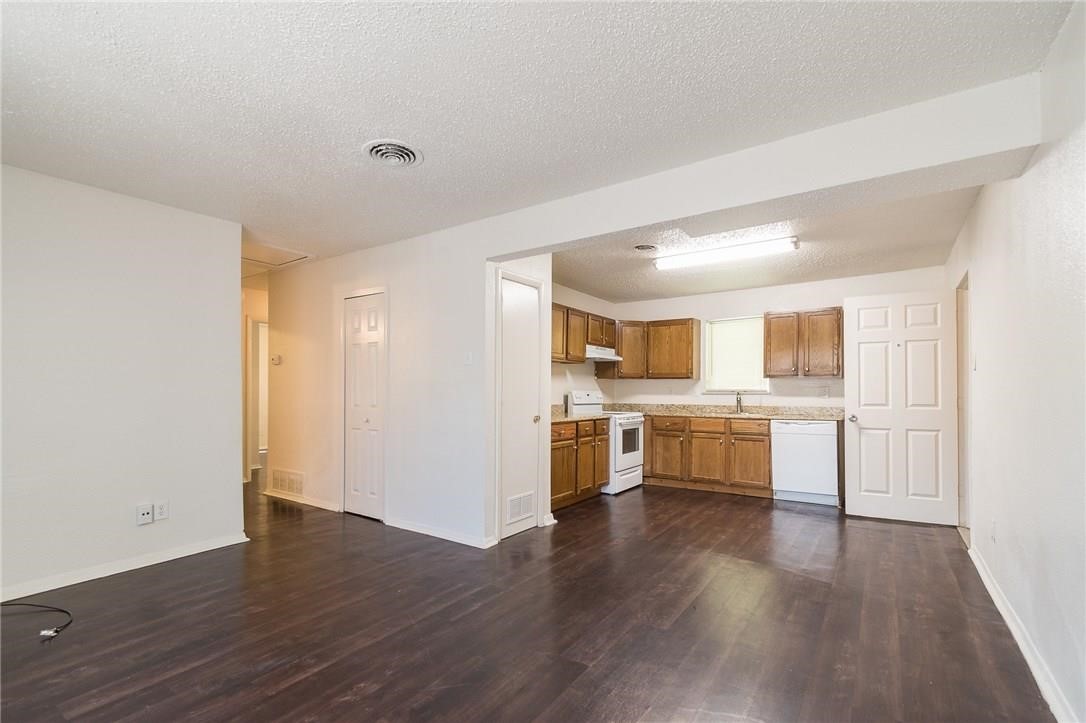 2045 Avis Circle Mesquite TX 75149