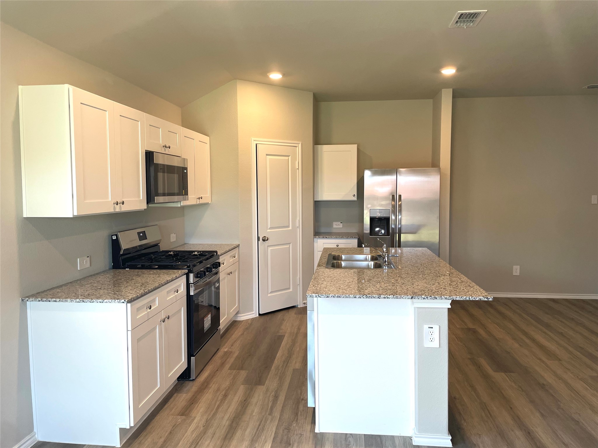 5552 Rollins Drive Krum TX 76249