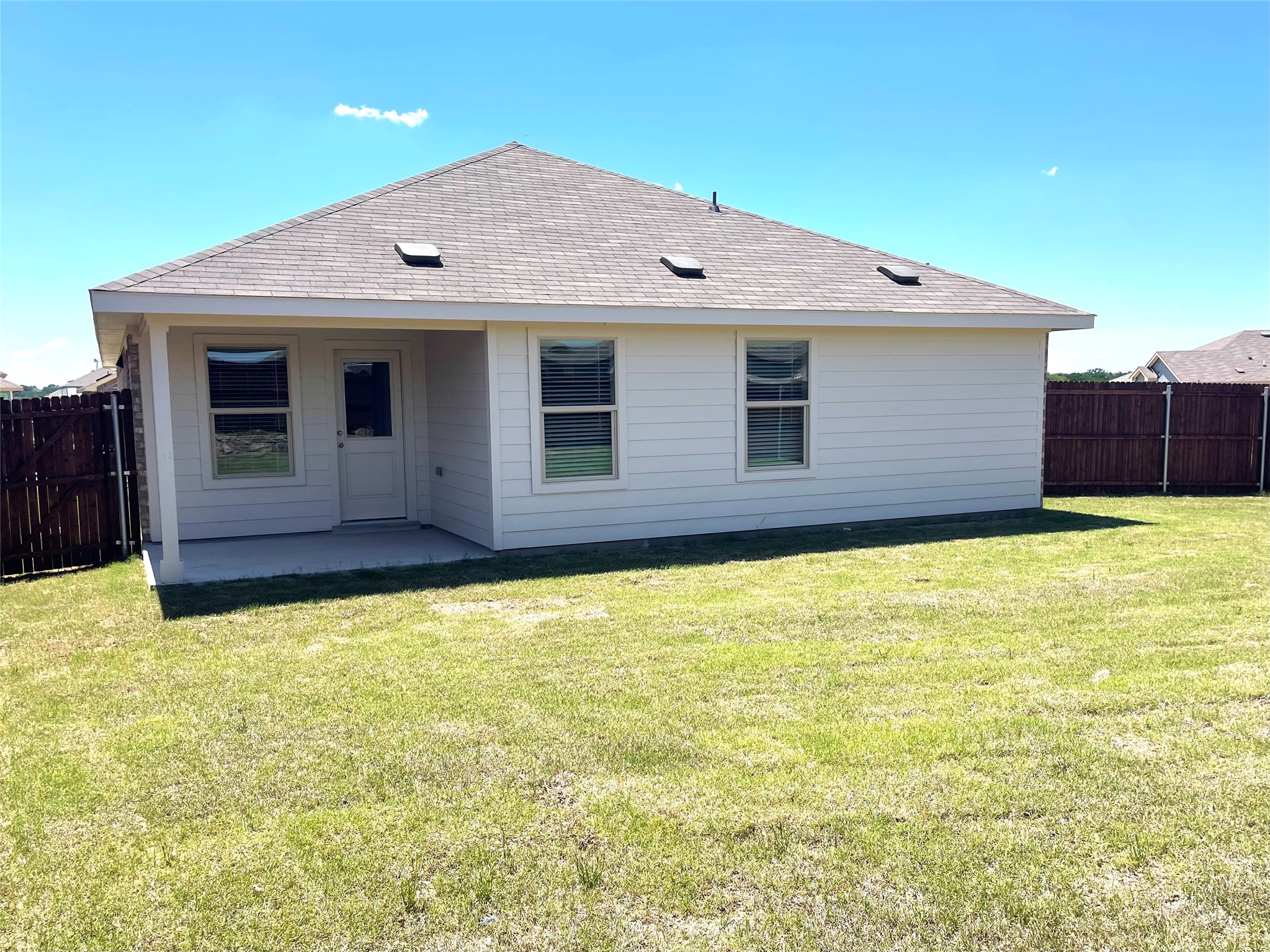 5552 Rollins Drive Krum TX 76249