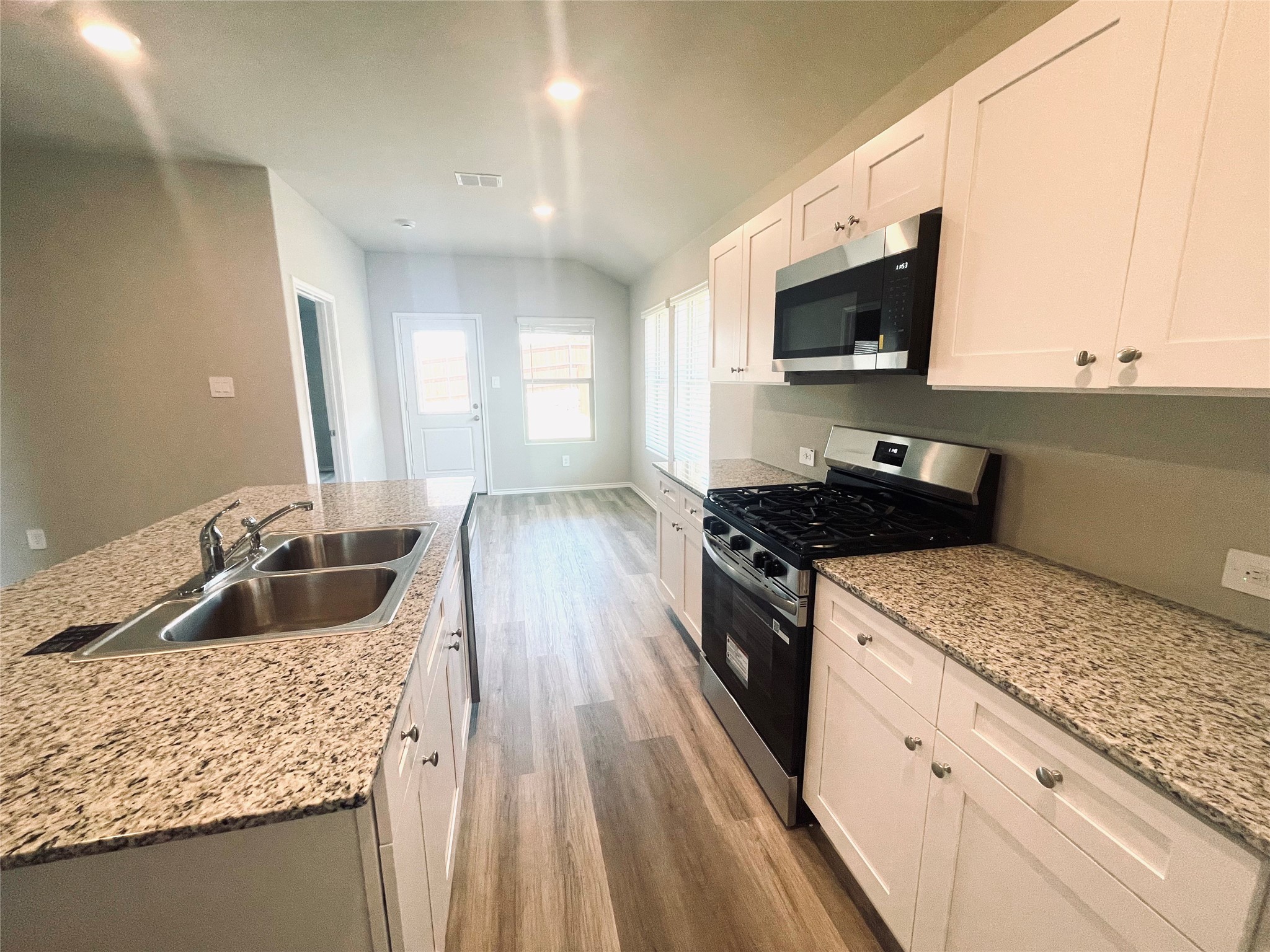 5552 Rollins Drive Krum TX 76249
