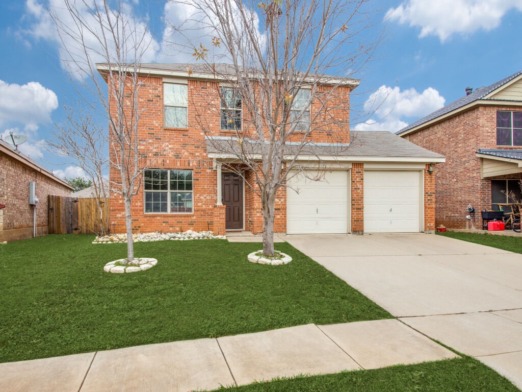 1208 Boxwood Drive Crowley TX 76036