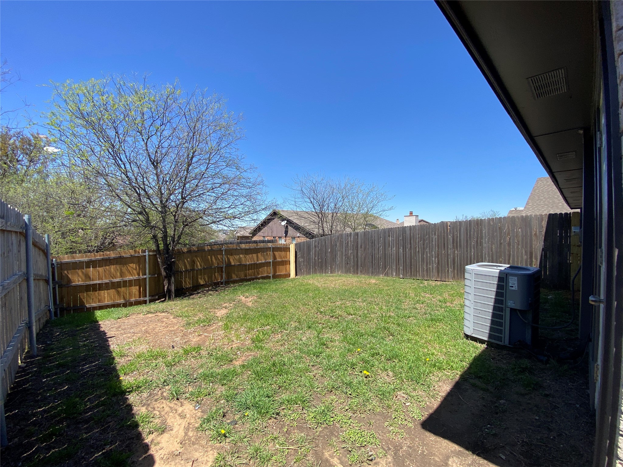 6706 Crestmont Court Fort Worth TX 76133