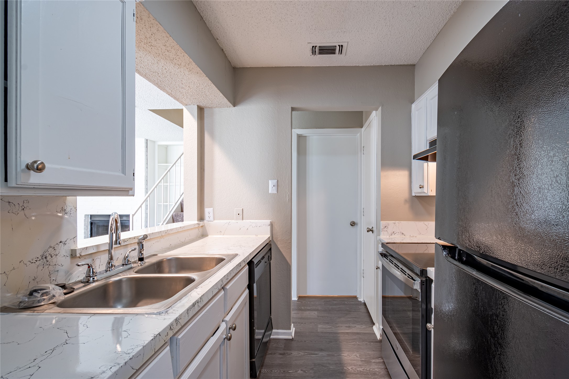 806 Treadwell Court Hurst TX 76053