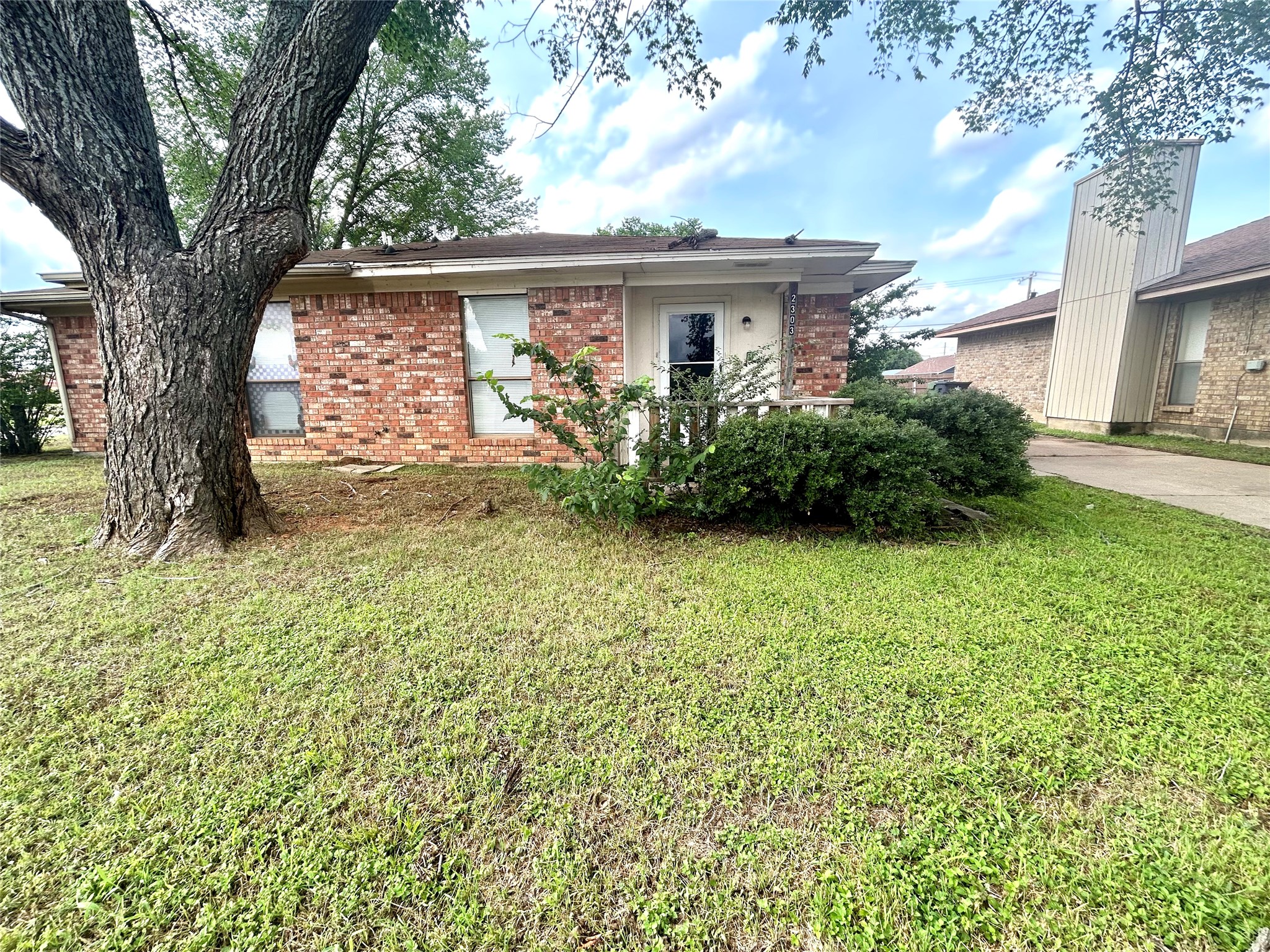 2303 Lido Lane Arlington TX 76015
