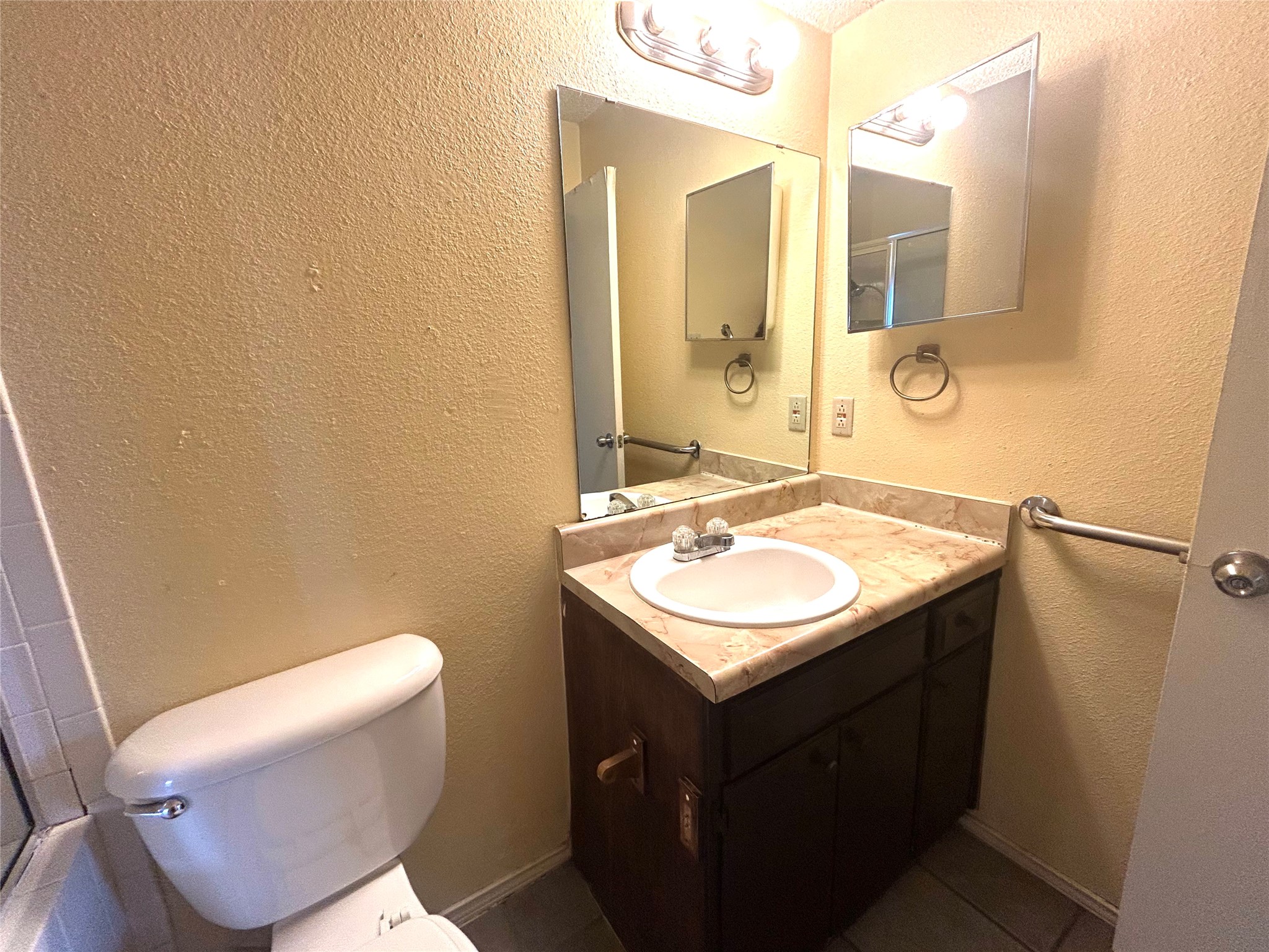 2303 Lido Lane Arlington TX 76015