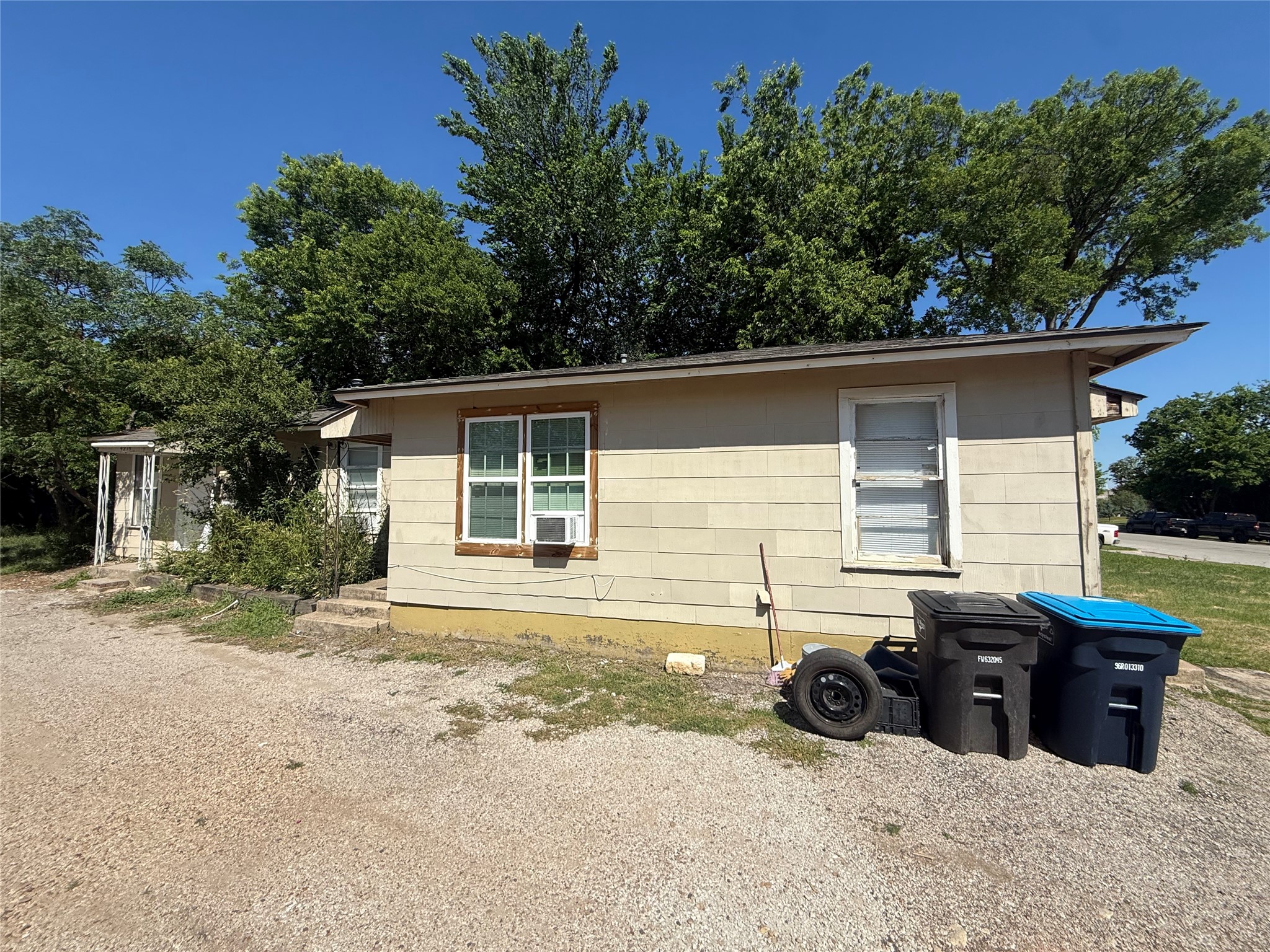 4914 Donnelly Avenue Fort Worth TX 76107
