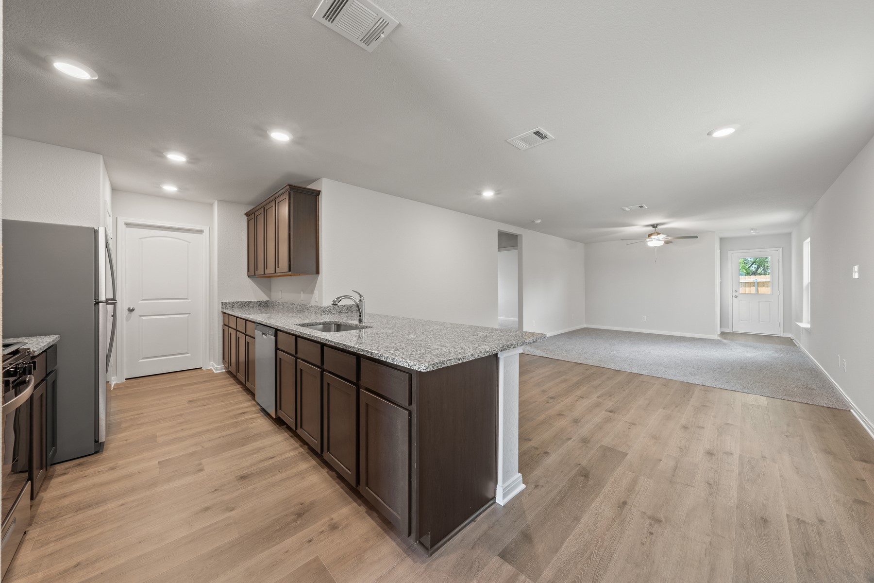 1209 Kings Place Crandall TX 75114