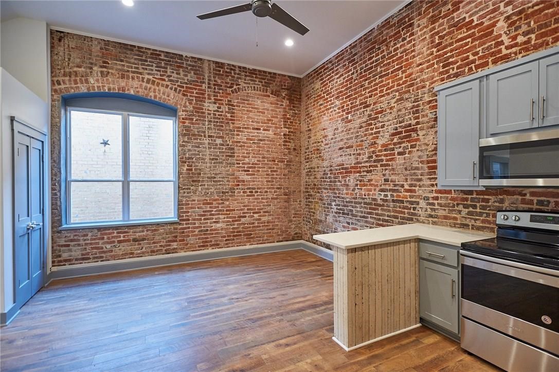 200 W Brown Street Ennis TX 75119
