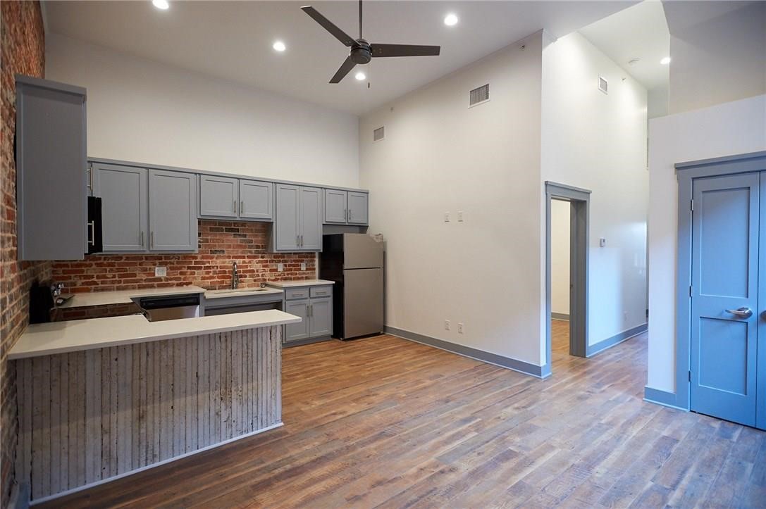 200 W Brown Street Ennis TX 75119