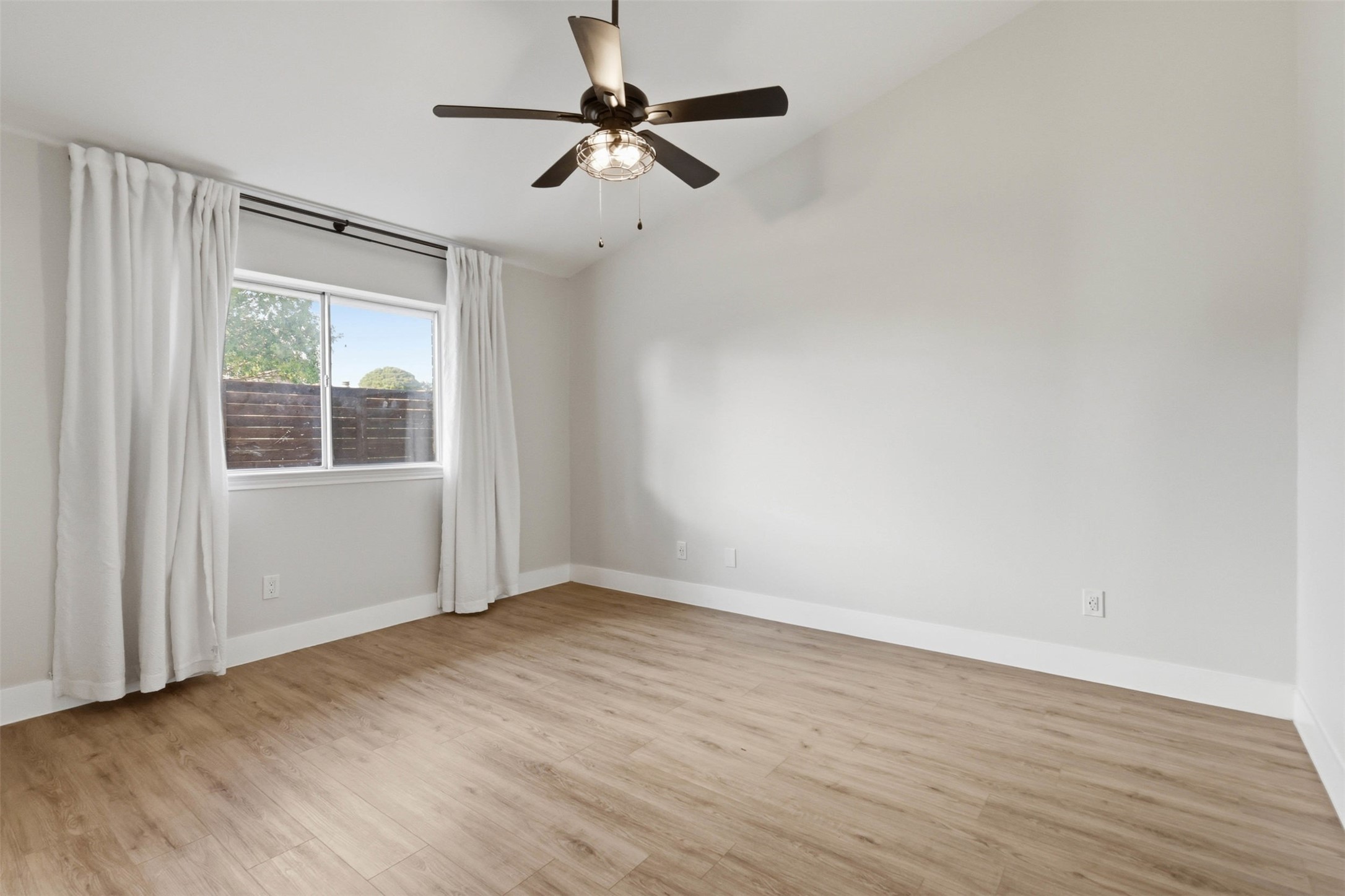 324 Crooked Lane Mesquite TX 75149