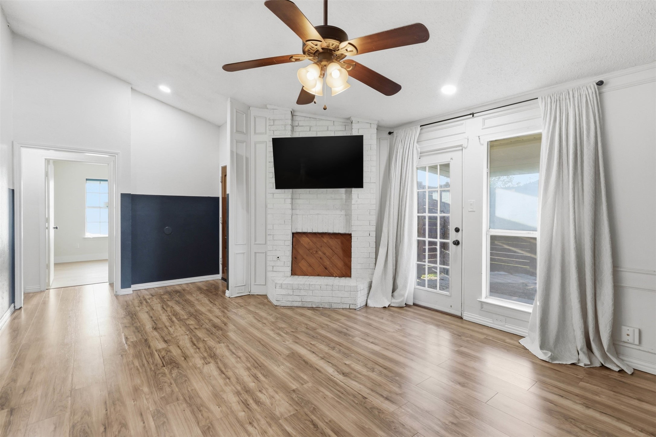 324 Crooked Lane Mesquite TX 75149