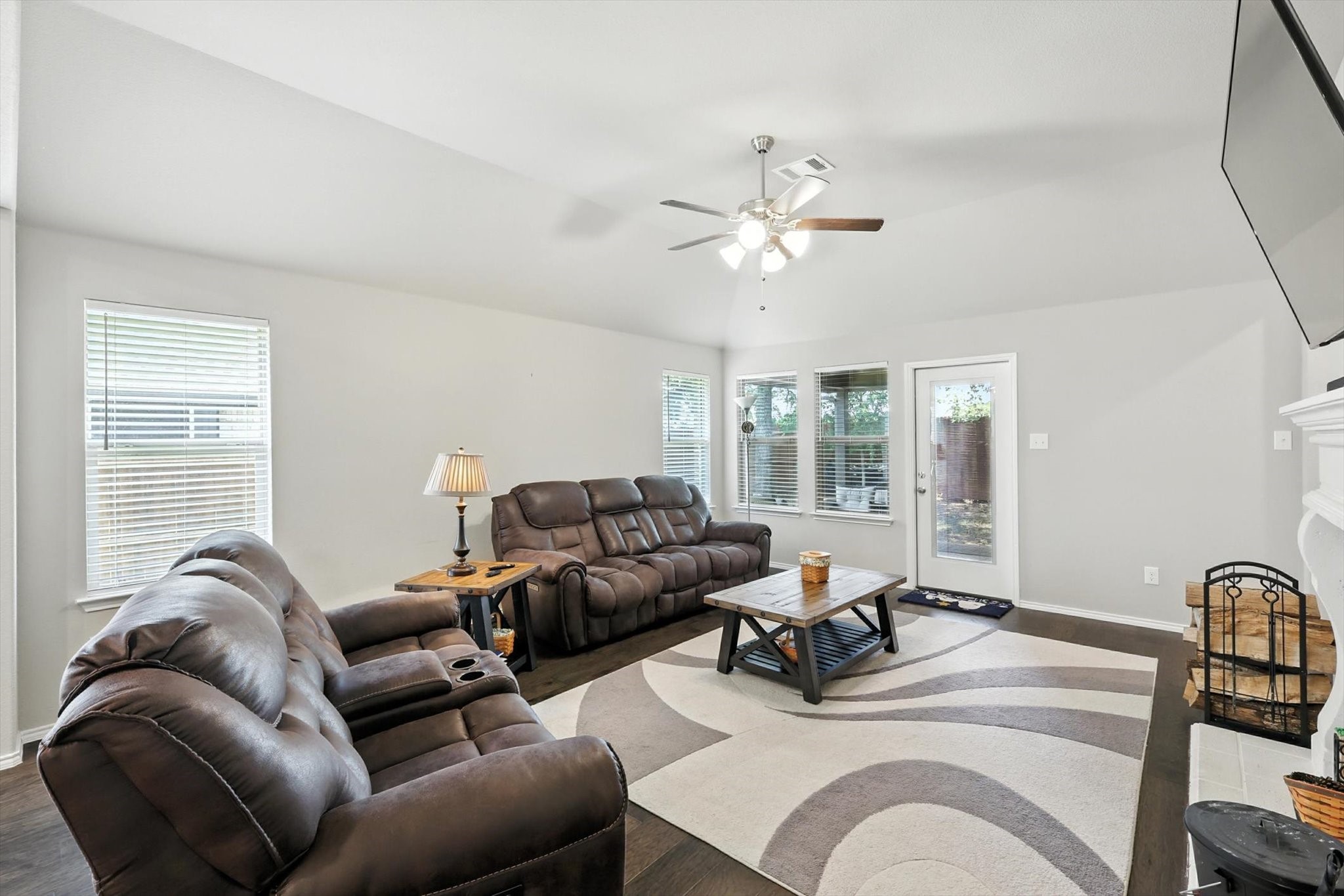 221 Gardenia Drive Azle TX 76020